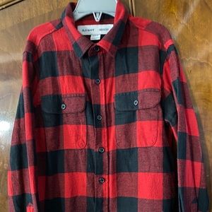 Warm Long Sleeve Red and Black Plaid Top